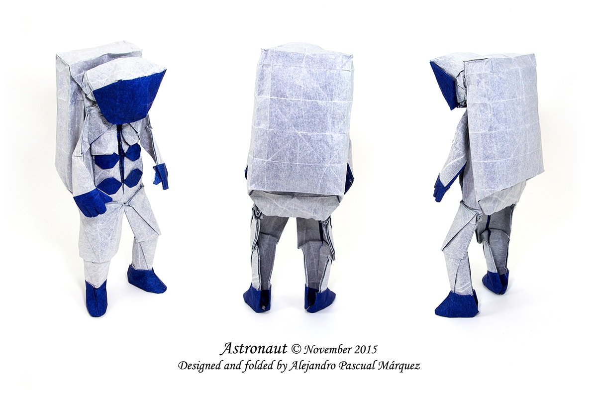 Astronaut by Alejandro Pascual Márquez