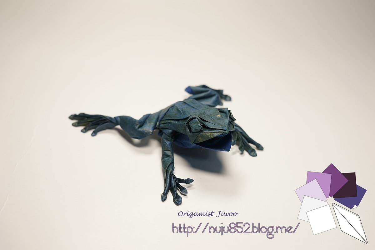 Tree Frog by Ji Woo Han