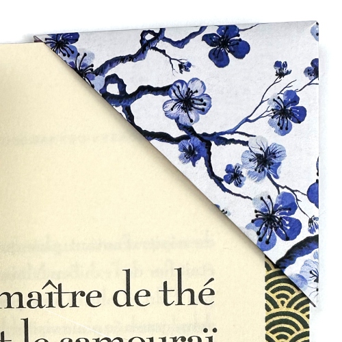 very easy origami bookmark